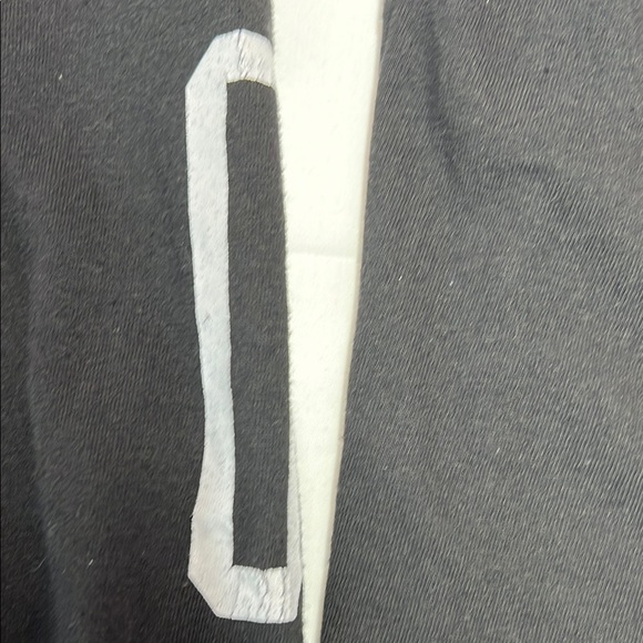 Young and reckless long sleeve spell out men’s size medium rule breakers - Picture 8 of 10